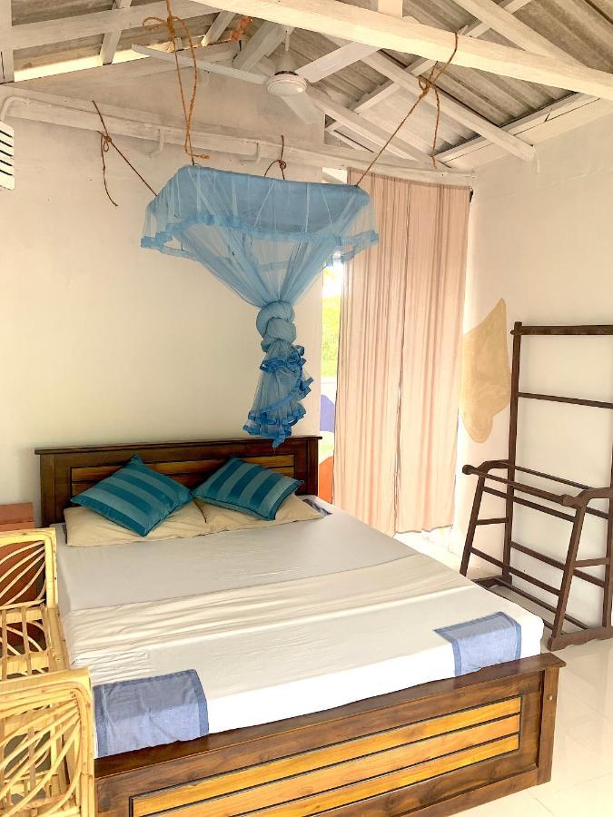 Hotel Salty Fish Mirissa Extérieur photo